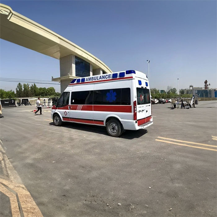 深圳深圳120急救车租赁康复回老家到茂名市信宜市接送病人专车电话