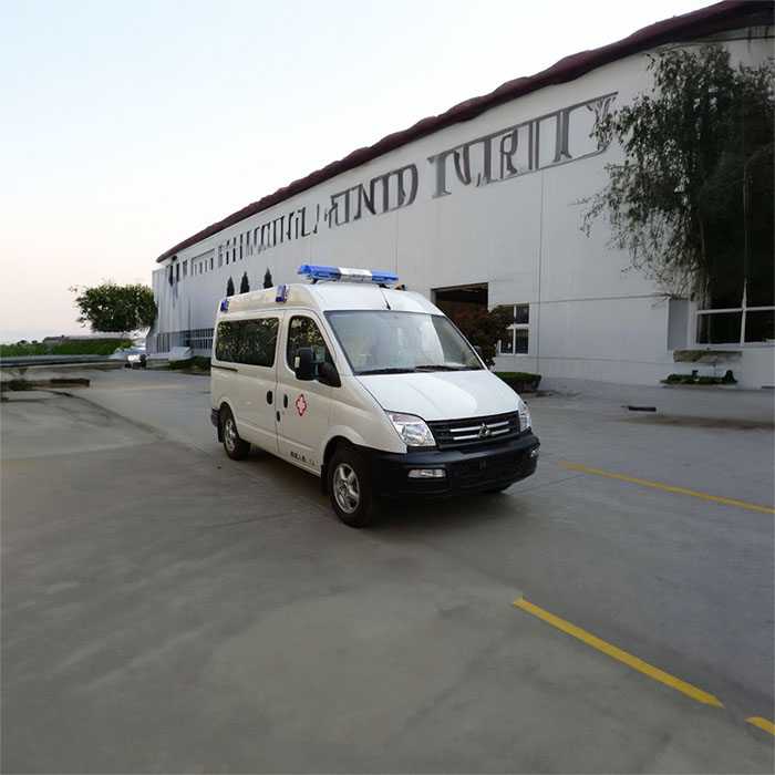 深圳深圳救护车租赁病重返乡到惠州市市辖区有担架的车接送电话