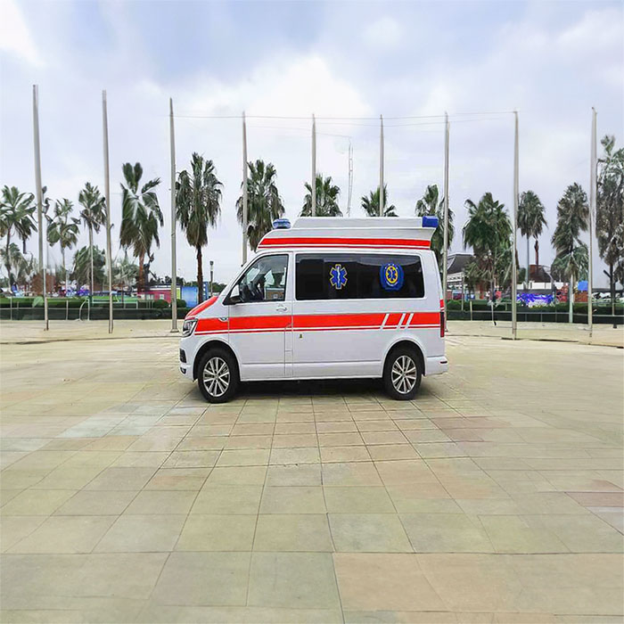 广东茂名市中医院120私人救护车租赁到望京医院救护车费用多少钱