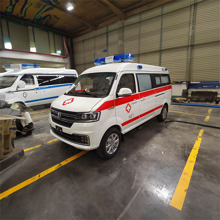 广铁集团羊城铁路总公司广州医院私人救护车租赁到昆明市延安医院救护车出租公司
