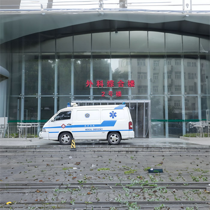 江门市五邑中医院租私家救护车转院到305医院转运救护车价格-救护车出租