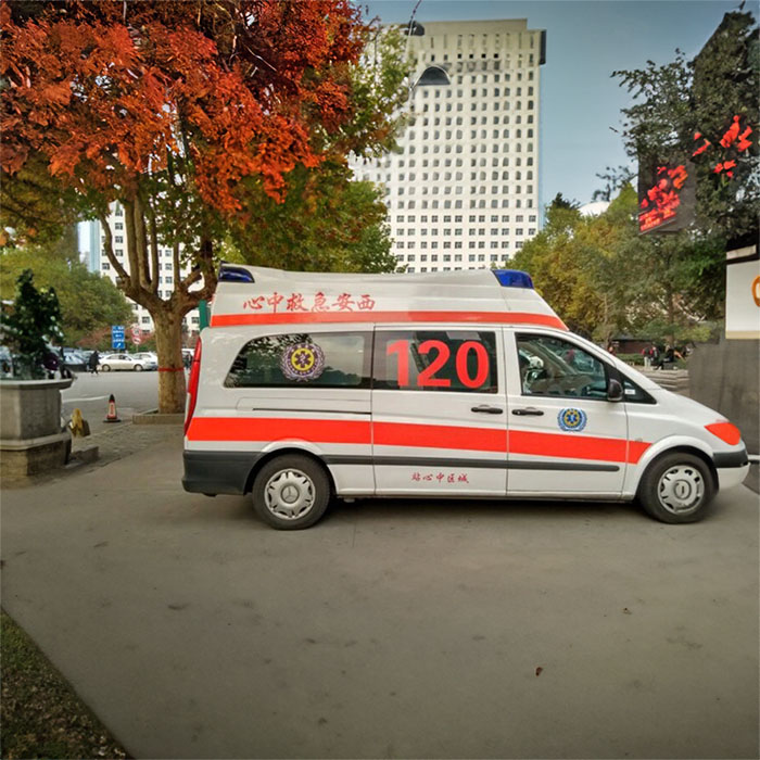 佛山市禅城区中心医院出租急救车护送到昆明市中医院救护车转运