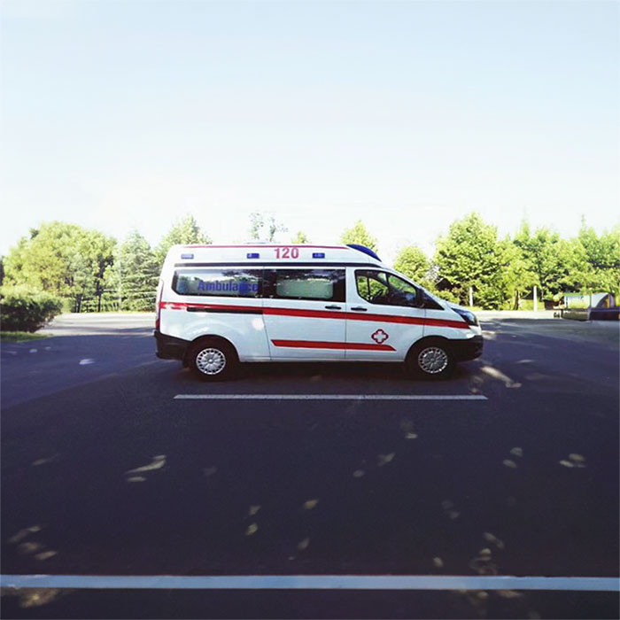 龙岗深圳120救护车出租病重回老家到广州市天河区医院送病人出院的叫车电话