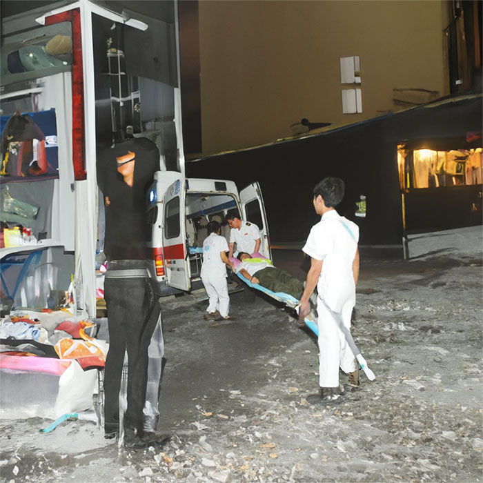 深圳深圳120救护车租赁病重返乡到肇庆市高要市私人救护车运送病人电话