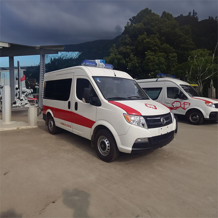 广东珠江医院租赁私家救护车转院到中国人民解放军兰州军区乌鲁木齐总医院救护车一趟要多少钱