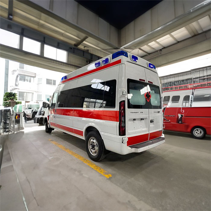 福田汕头大学医学院附属医院私人救护车租赁到乌鲁木齐市口腔医院120转运公司-救护车出租