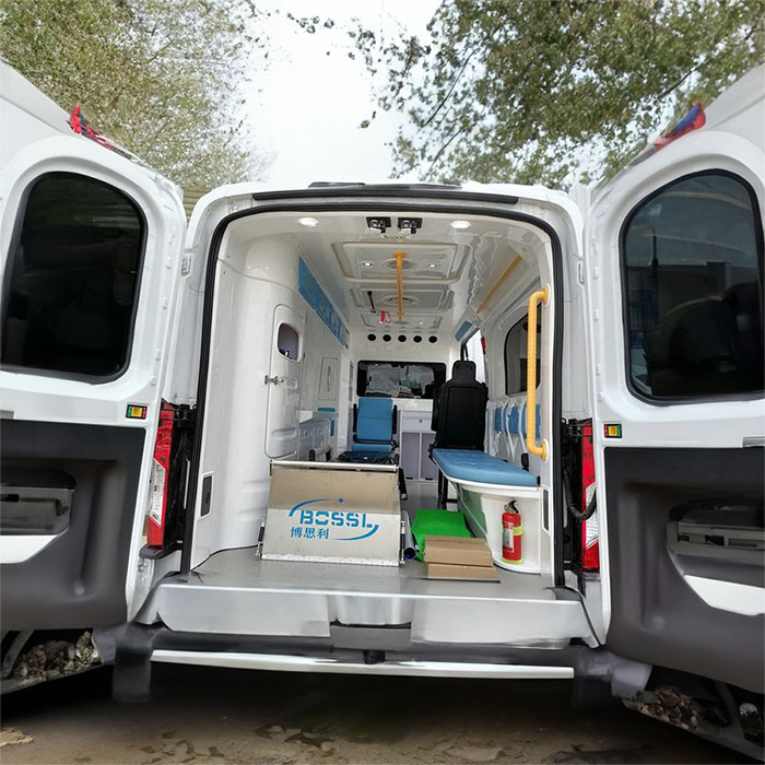 广东省肇庆市人民医院租赁私家救护车到大连市第七人民医院（大连市心理医院）救护车每公里多少钱