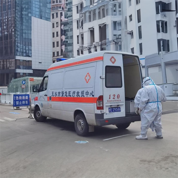 福田广州铁路中心医院租赁私人救护车到遵义市人民医院救护车电话