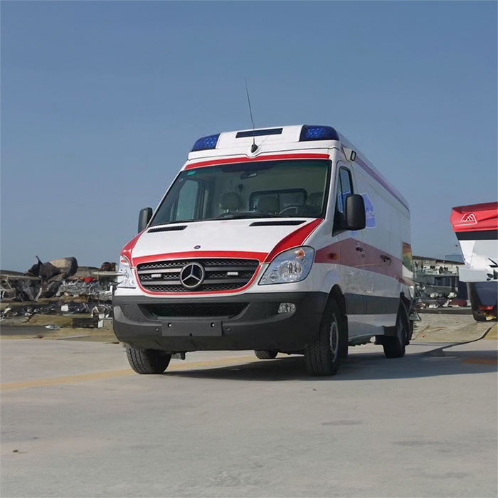 深圳深圳120救护车租赁病重回老家到广州市私人救护车出租电话号码