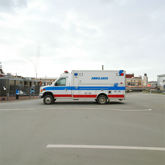 福田深圳急救车租赁康复护送到阳江市江城区私人救护车联系电话