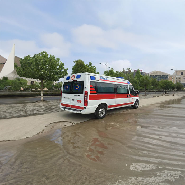 福田深圳救护车出租出院回老家到清远市佛冈县转送病人的救护车电话