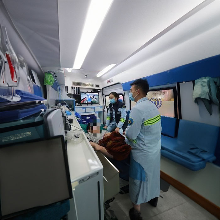 福田广东省广州市第十二人民医院出租急救车护送到吉林省劳动卫生职业病防治院救护车租赁
