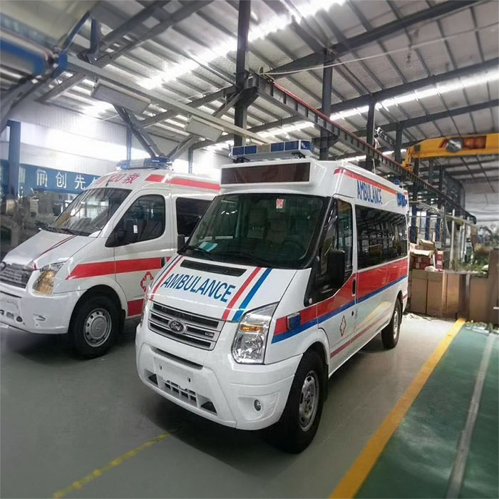 福田深圳急救车租赁病重返乡到湛江市吴川市救护车长途出租电话