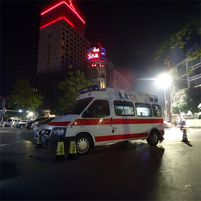 福田广东中山大学光华口腔医院租救护车到张家口医学院附属医院救护车出租