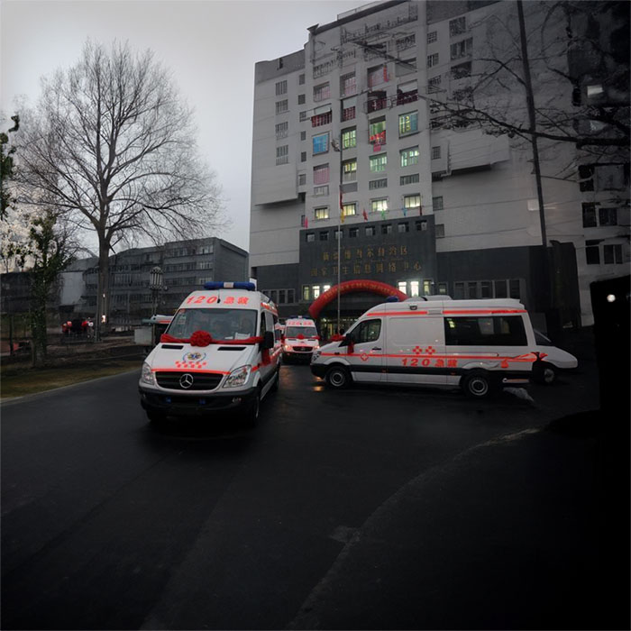 福田珠海市妇幼保健院租赁正规救护车到哈尔滨市第五医院租跨省救护车