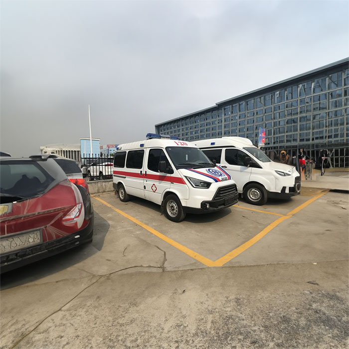 福田深圳救护车租赁出院返乡到汕头市潮南区电话救护车