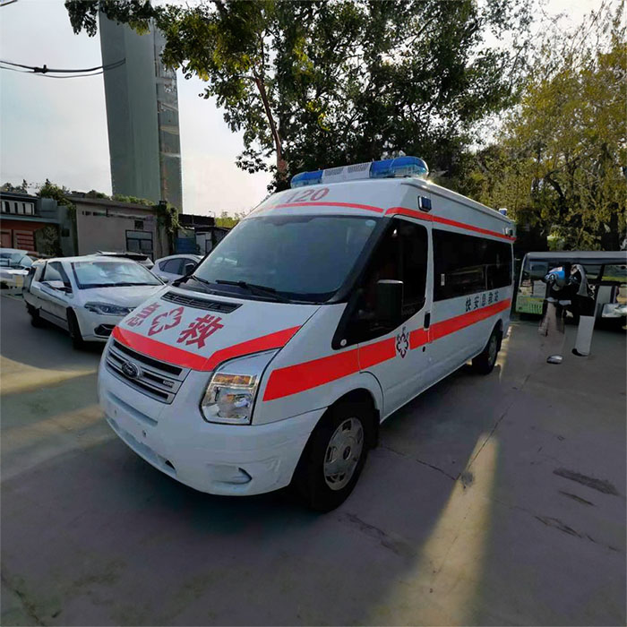 龙岗深圳120救护车出租出院返乡到汕头市个人救护车出租电话