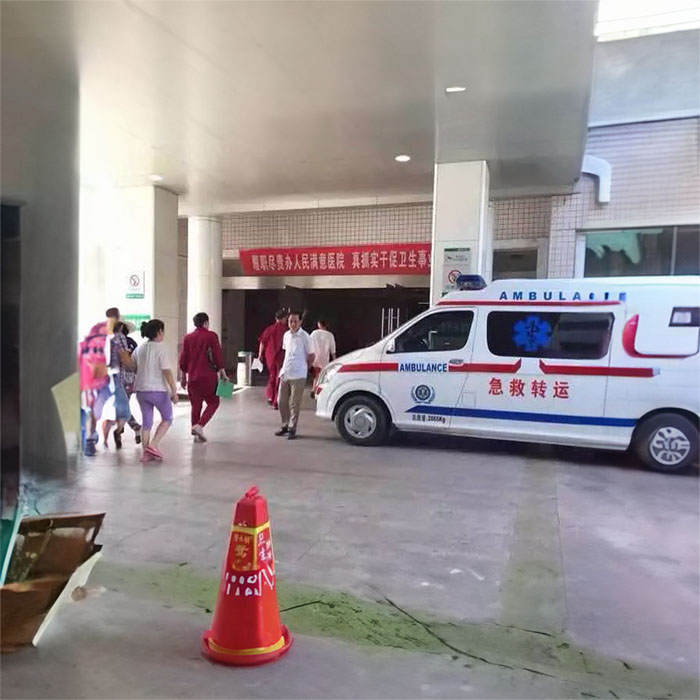 龙岗深圳市中心医院租赁私家救护车转院到中国人民解放军一七医院（杭州空军医院）一台救护车需要多少钱