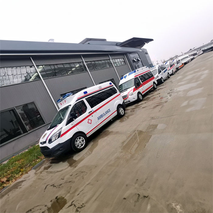 龙岗广东省汕头大学医学院附属粤北人民医院租私人救护车转院到广东省肇庆市人民医院非负压救护车转运时车窗应-救护车出租