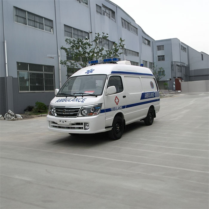 龙岗广东江门市中心医院租赁私家救护车转院到吉林省肿瘤医院救护转运车费