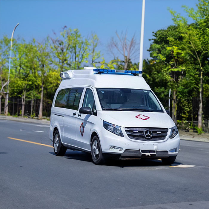 龙岗深圳急救车租赁出院回家到深圳市龙岗区救护车咨询电话