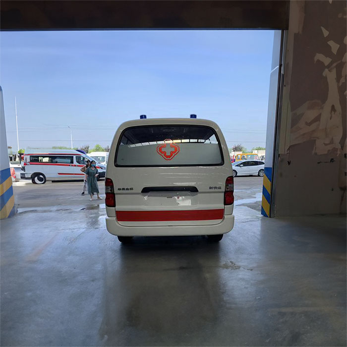 龙岗广东广东陆总医院120私人救护车租赁到南军总医院999救护车电话