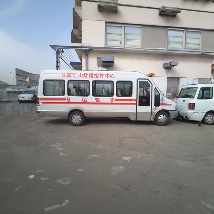 龙岗深圳120救护车出租出院回家到肇庆市端州区运送病人救护车电话