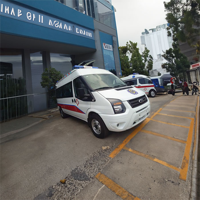 龙岗深圳救护车租赁康复回家到江门市恩平市救护车电话120