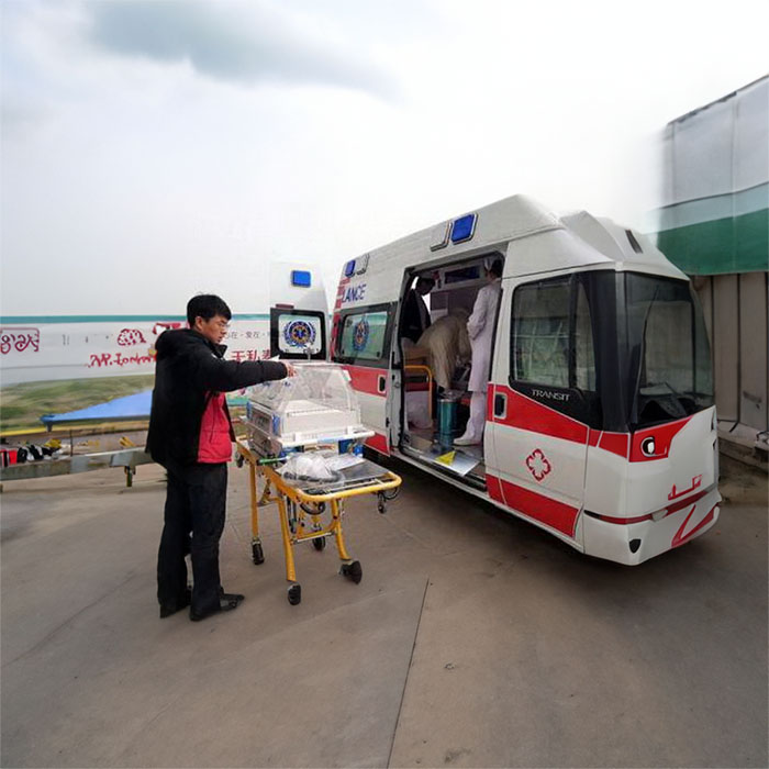 福田潮州市中心医院租赁私人救护车转运到中南大学湘雅医学院附属海口医院救护车出租转运