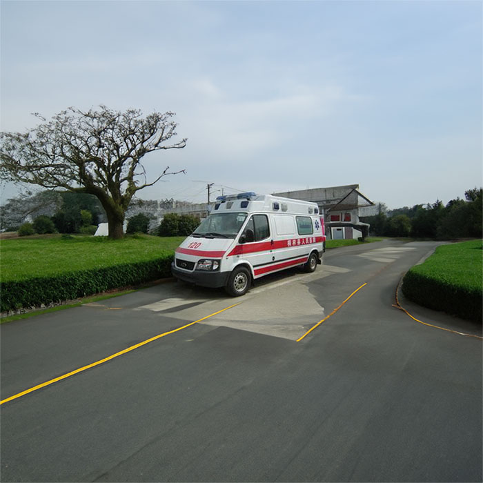 福田广东省北京大学深圳医院救护车出租到重庆三峡中心医院御安分院(万州区传染病医院)救护车从去外地价格