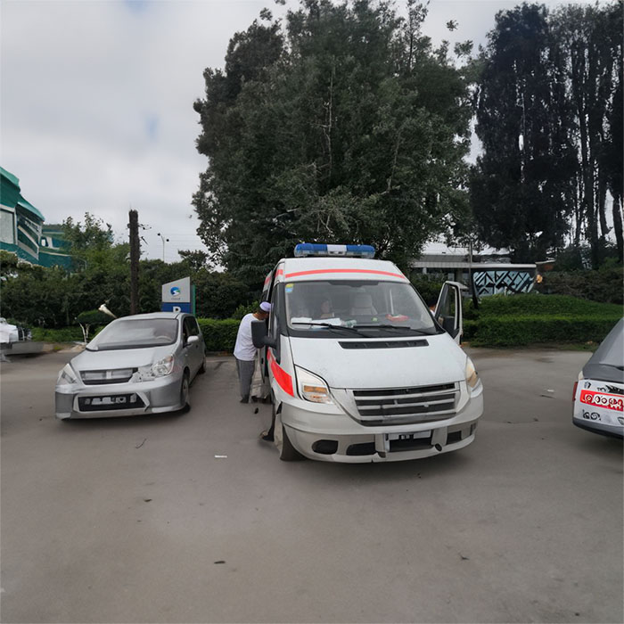 深圳深圳120救护车出租病重回老家到茂名市信宜市救护车出租预约电话