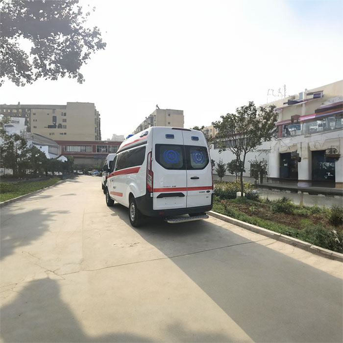 龙岗广东省广州市胸科医院租赁私家救护车转院到右江民族医学院附属医院救护车转运