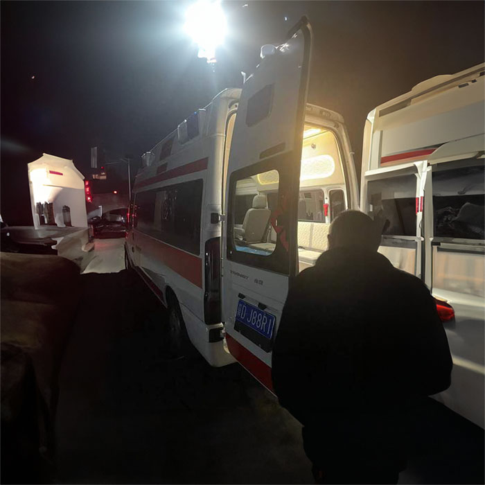 深圳深圳急救车租赁康复回家到肇庆市市辖区120出院病人转送电话