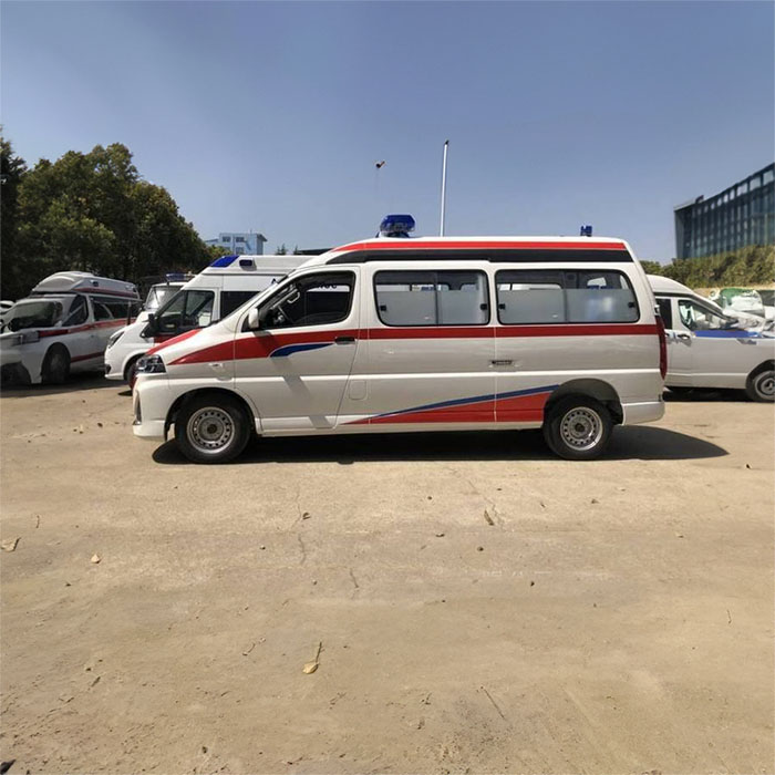 深圳深圳120救护车租赁出院回老家到肇庆市怀集县救护车电话120