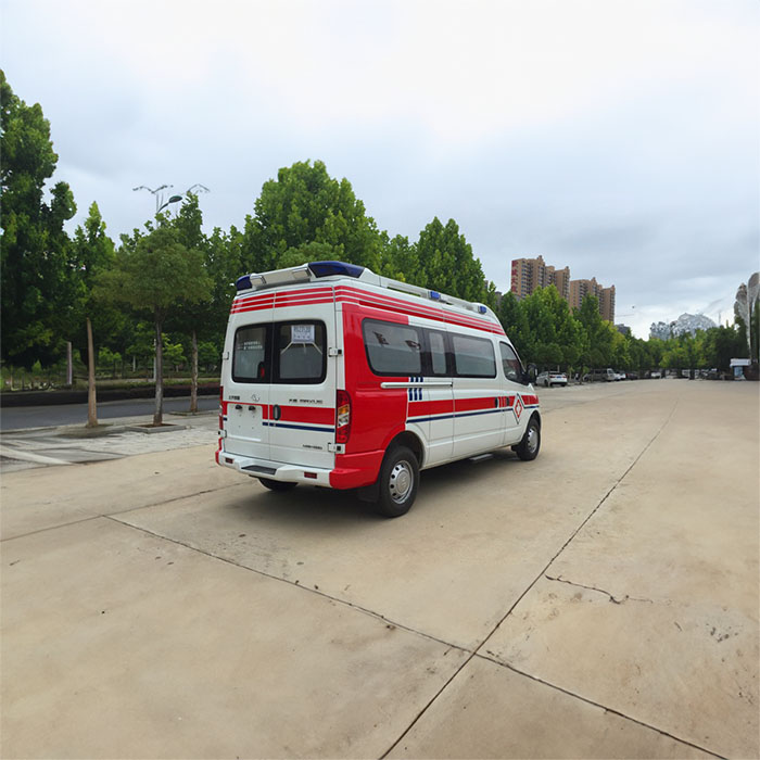 深圳深圳救护车租赁出院返乡到汕尾市城区私人救护车出租电话