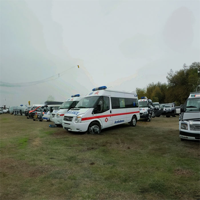 深圳深圳救护车租赁出院返乡到广州市番禺区救护车拨打电话是多少