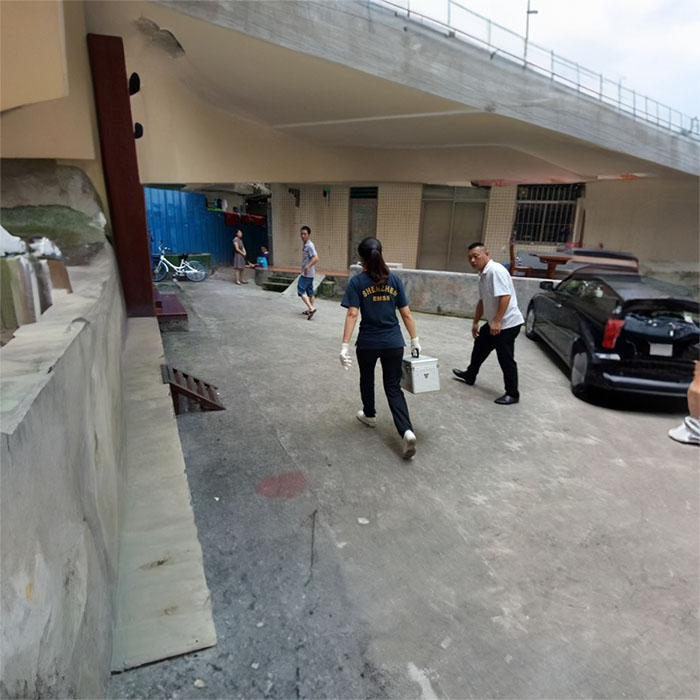 深圳深圳救护车出租康复回老家到清远市佛冈县救护车咨询电话