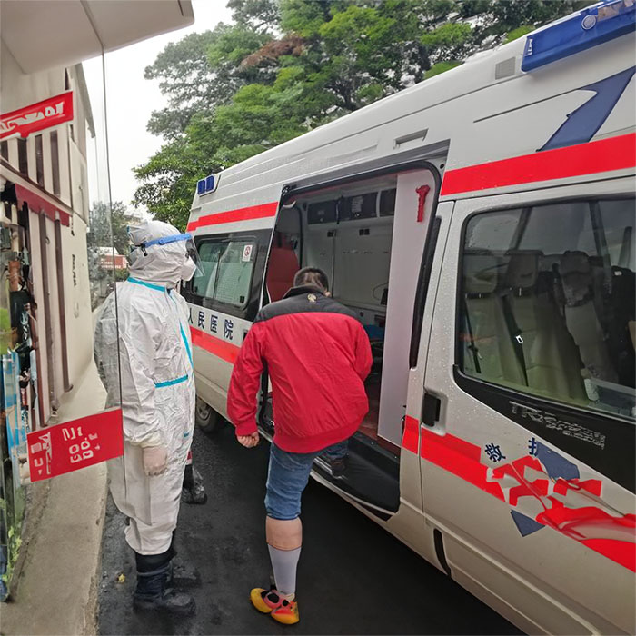 深圳深圳120救护车出租出院返乡到汕头市市辖区跨省转院救护车出租电话