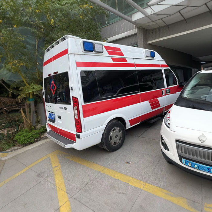 深圳深圳救护车出租康复回老家到汕尾市城区担架车接送病人电话
