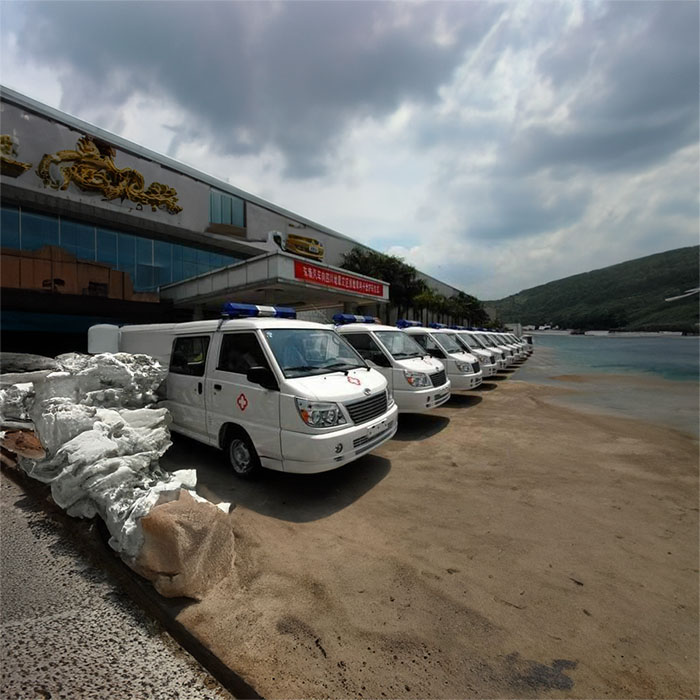 罗湖广东省广州军区总医院租赁正规救护车到辽宁省人民医院救护车长途转运公司-救护车出租