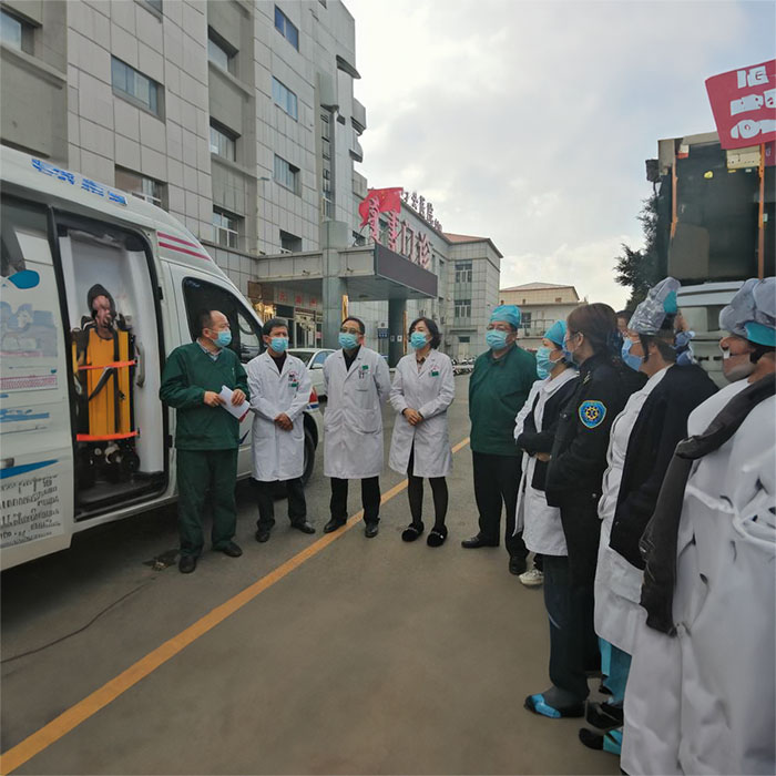 深圳深圳急救车租赁病重返乡到湛江市赤坎区接送病人专用车联系电话
