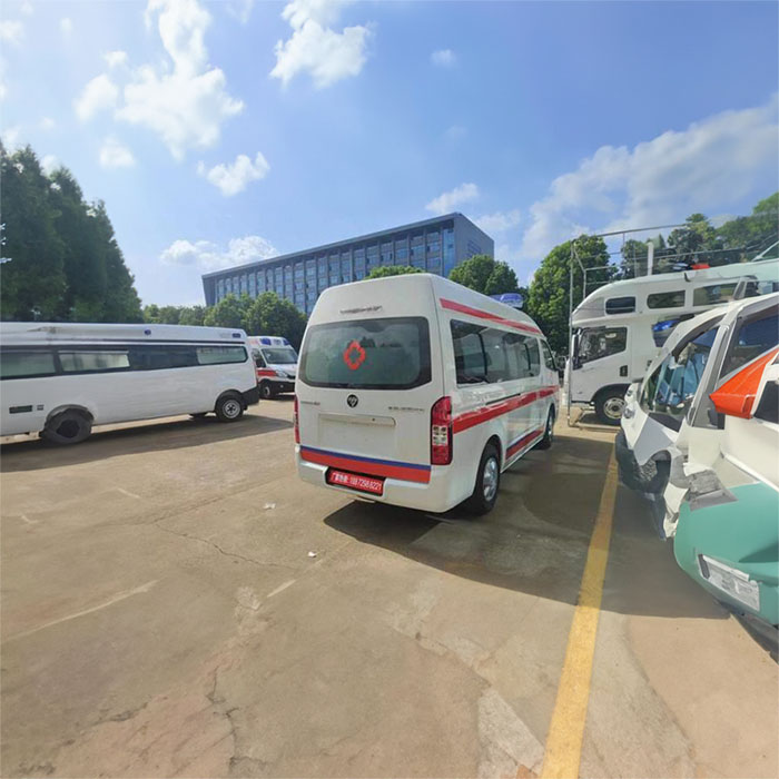深圳深圳救护车租赁康复回家到珠海市金湾区救护车怎么打电话