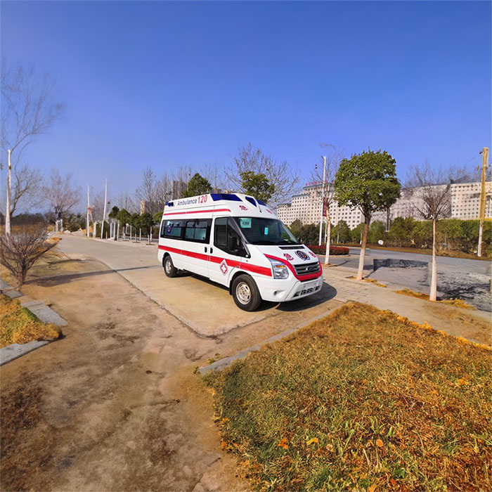 罗湖广东武警广东省总队医院出租急救车护送到云南省第二人民医院（云南省红会医院）转运救护车多少钱一辆-救护车出租