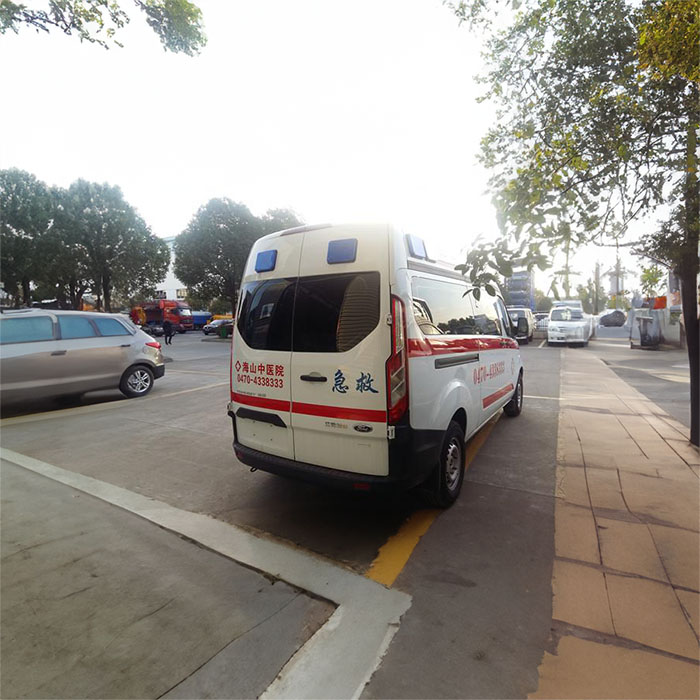 罗湖广东省肇庆市中医院预约私人救护车租赁到新疆维吾尔自治区人民医院120救护车出租