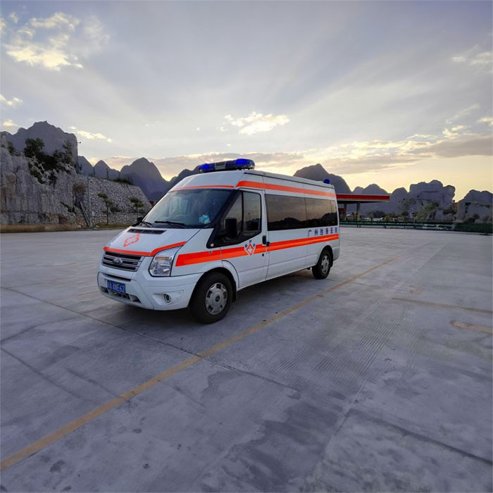 深圳深圳救护车出租出院回家到广州市海珠区救护车救病人转运车电话