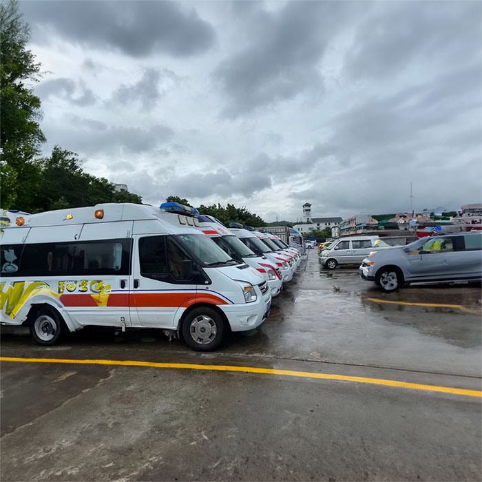 罗湖深圳市中医院租赁私人救护车转运到肇庆市中医院救护车出租转运