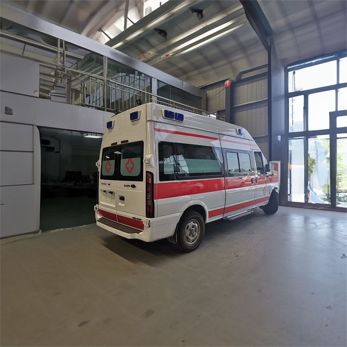 深圳深圳救护车租赁病重返乡到茂名市茂南区私人救护车的电话