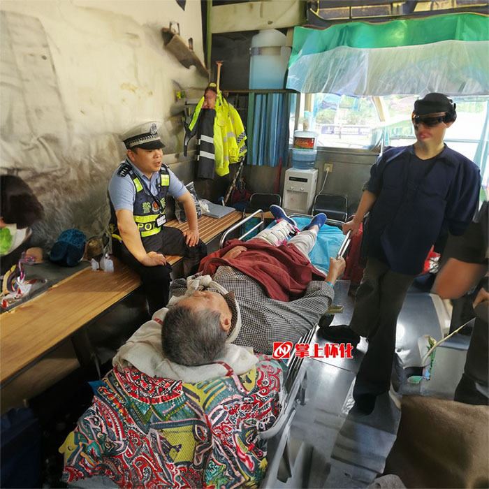 深圳深圳120救护车租赁出院回家到梅州市市辖区租赁急救车电话号码