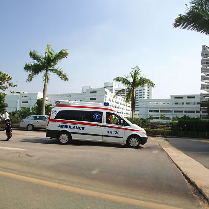 南山深圳120急救车出租康复回家到汕尾市城区专业救护车出租电话