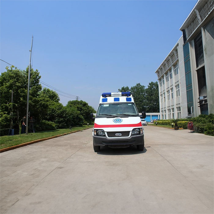 深圳深圳120救护车租赁病重返乡到广州市白云区附近救护车电话